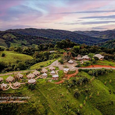 Holos Retreat Center: The Entire Ridge Basecamp Baru Екстер'єр фото